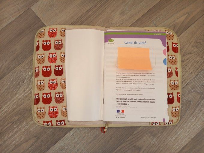 Protège carnet de santé